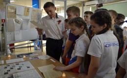 Во Всероссийском Детском центре "Орлёнок" участники смены «Школьный музей Победы» организовали свою выставку
